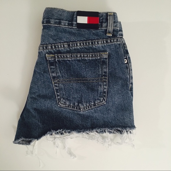 Vintage Tommy Hilfiger Mid-Wash Denim Shorts - Picture 1 of 4